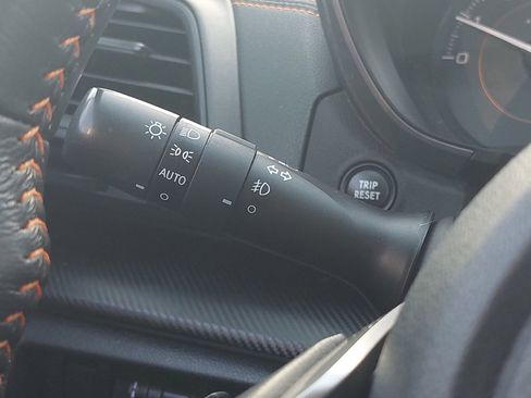 Used 2020 Subaru Crosstrek 2.0i Premium image 24