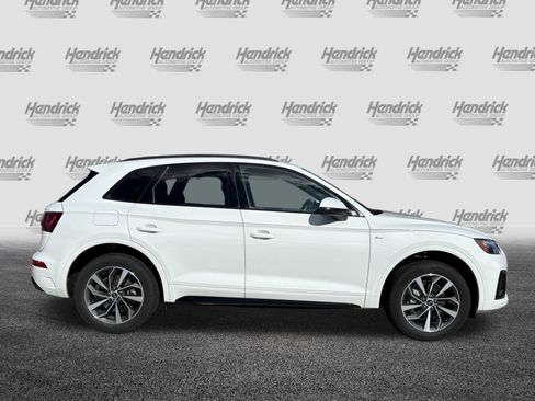 Used 2024 Audi Q5 2.0T Premium w/ Summer of Audi Package image 11