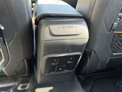 Used 2021 Ford Bronco Badlands image 27