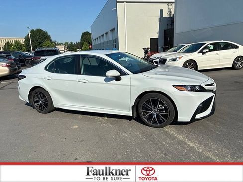 Certified 2024 Toyota Camry SE FWD image 4