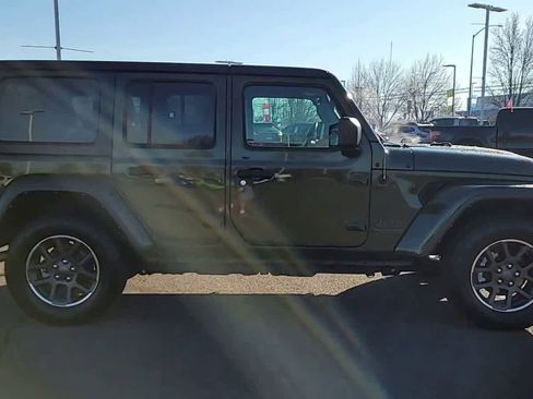 Used 2021 Jeep Wrangler Unlimited Sport image 9