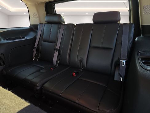Used 2014 GMC Yukon SLT AWD/4WD image 10