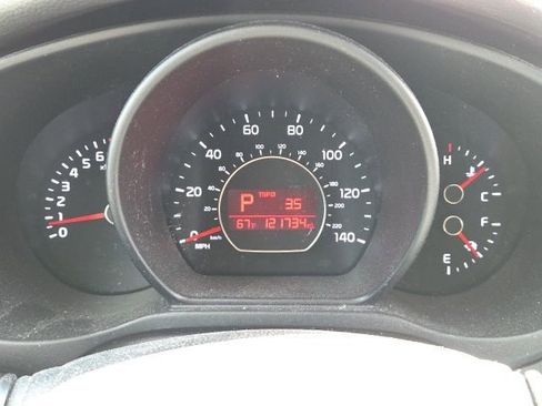 Used 2018 Kia Soul FWD image 37