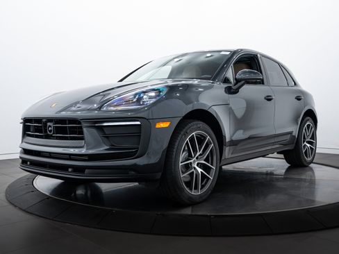 New 2025 Porsche Macan image 1
