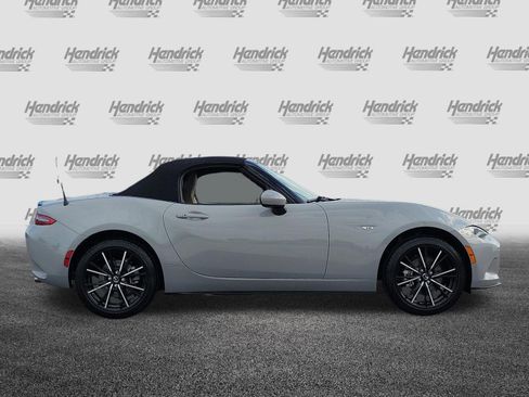 Used 2025 MAZDA MX-5 Miata Grand Touring RWD image 8