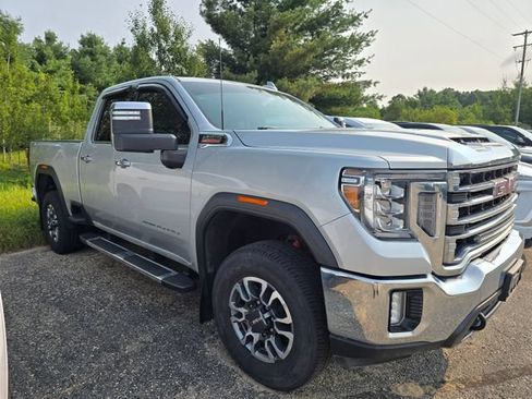 Used 2022 GMC Sierra 2500 SLT w/ X31 Off-Road Package AWD/4WD image 2