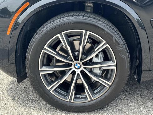 Used 2024 BMW X5 xDrive40i w/ M Sport Package AWD/4WD image 9