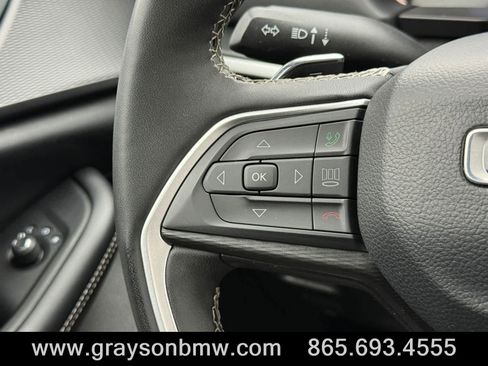 Used 2024 Jeep Grand Cherokee L Laredo image 22