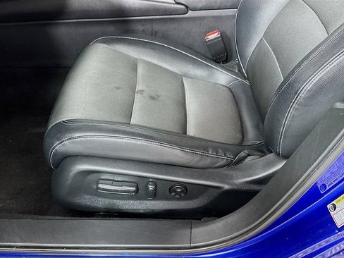 Used 2018 Honda Accord Sport image 9