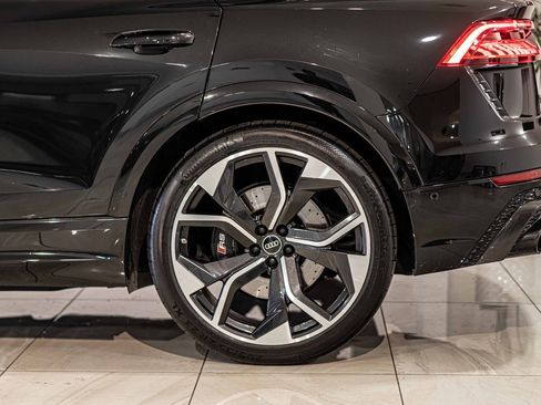 Used 2022 Audi RS Q8 w/ Carbon Optic Package image 8