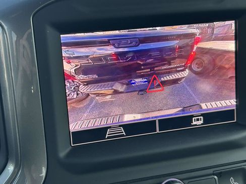 Used 2025 Chevrolet Silverado 2500 Custom w/ Custom Value Package image 22