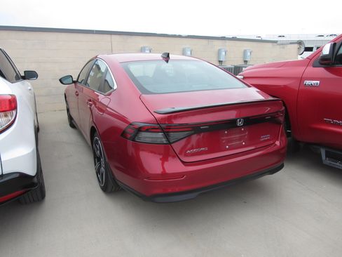Used 2024 Honda Accord Sport image 3