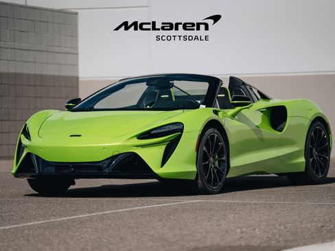 Used 2025 McLaren Artura Performance image 3