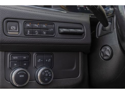 Used 2022 GMC Yukon Denali image 22