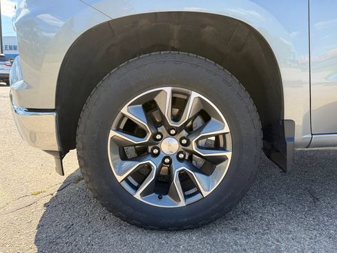 Certified 2024 Chevrolet Silverado 1500 LT AWD/4WD image 11