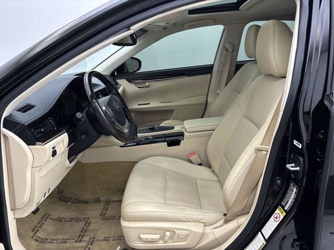 Used 2014 Lexus ES 350 w/ Premium Package FWD image 25
