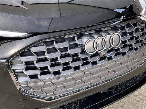 Used 2025 Audi Q5 Premium w/ Premium Plus AWD/4WD image 29