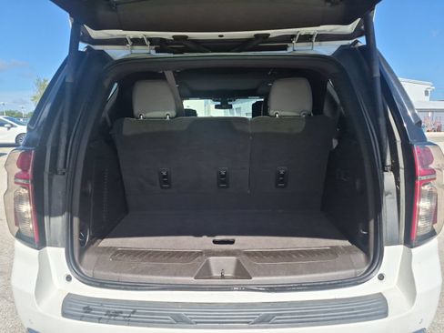 Used 2021 Chevrolet Tahoe LT w/ LT Signature Package RWD image 30