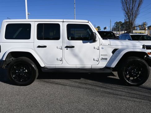 Used 2024 Jeep Wrangler Sahara w/ Technology Group image 12