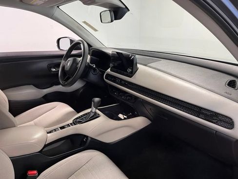 Used 2023 Honda HR-V LX image 11