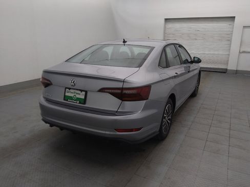 Used 2019 Volkswagen Jetta SE w/ Cold Weather Package FWD image 9