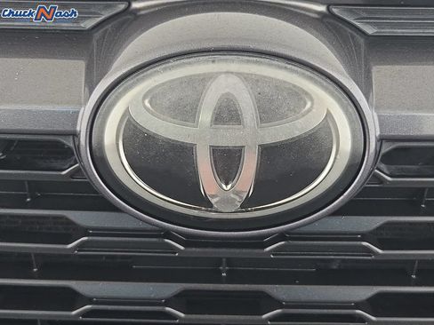 Used 2021 Toyota RAV4 XLE FWD image 35