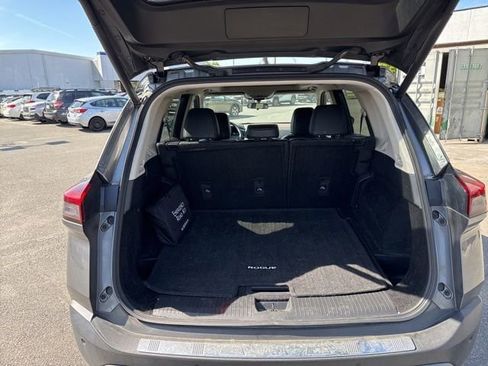 Used 2023 Nissan Rogue SV w/ SV Premium Package image 9
