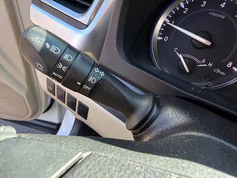 Used 2016 Toyota Highlander XLE AWD/4WD image 34