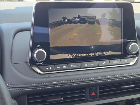Used 2026 Nissan Rogue S FWD image 30
