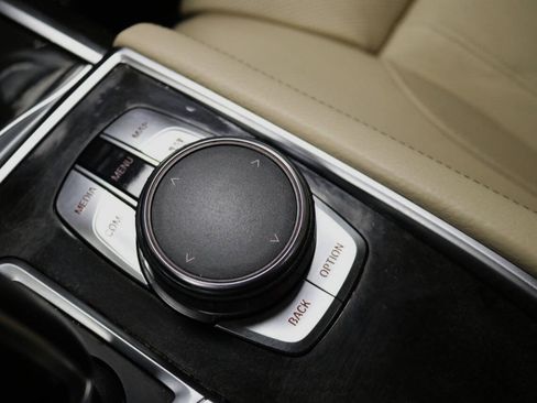 Used 2016 BMW 740i RWD image 51