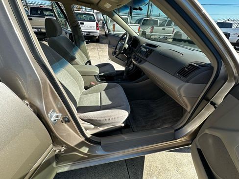 Used 2003 Toyota Camry LE FWD image 31