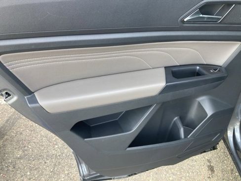 Used 2021 Volkswagen Atlas SEL image 16