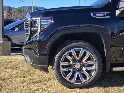 Used 2025 GMC Sierra 1500 Denali image 6