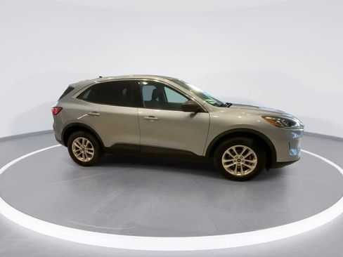 Used 2022 Ford Escape SE image 9