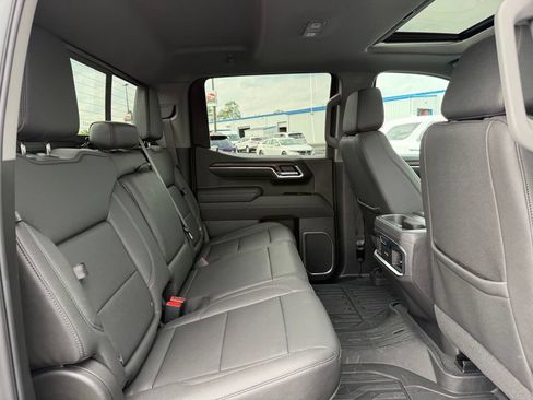 Used 2025 GMC Sierra 1500 SLT w/ SLT Premium Package AWD/4WD image 14