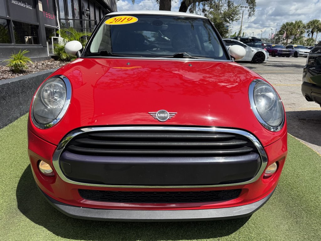 Used 2019 MINI Cooper 2-Door Hardtop FWD image 2