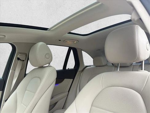 Certified 2022 Mercedes-Benz GLC 300 4MATIC image 9