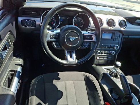 Used 2019 Ford Mustang GT RWD image 2