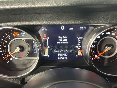 Used 2019 Jeep Wrangler Unlimited Sahara w/ Cold Weather Group AWD/4WD image 39
