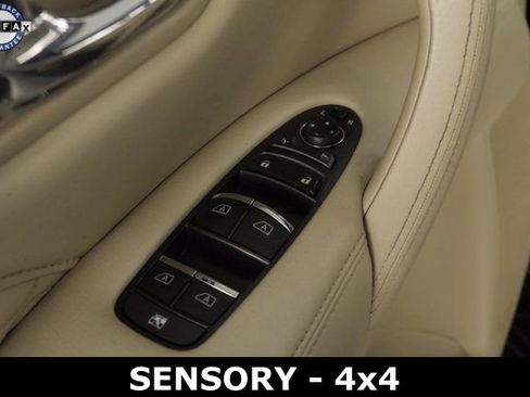 Used 2023 INFINITI QX80 Sensory image 12