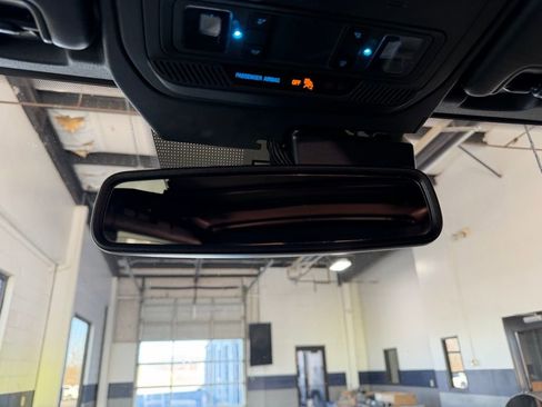 Used 2023 Ford Bronco Wildtrak image 30