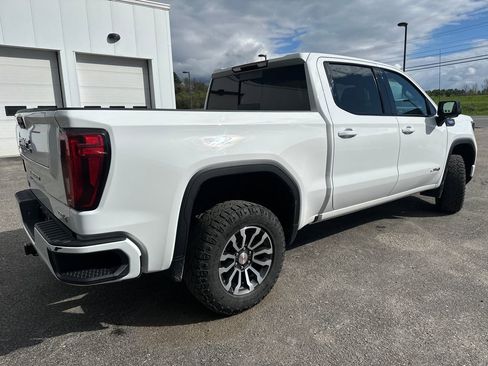 Used 2022 GMC Sierra 1500 AT4 w/ AT4 Preferred Package AWD/4WD image 5