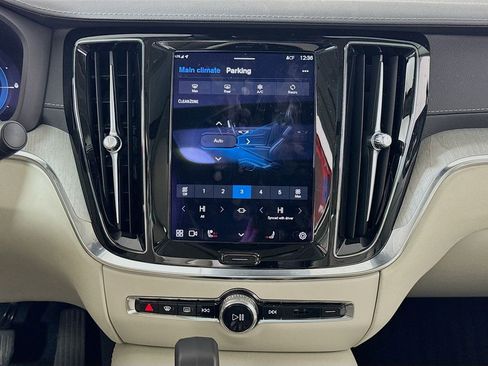 Used 2024 Volvo S60 T8 Ultimate w/ Climate Package image 16