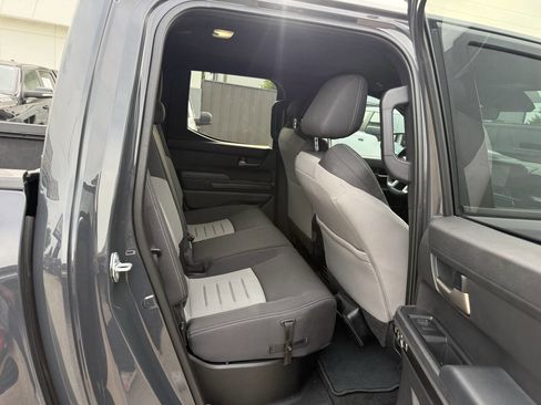 Used 2024 Toyota Tacoma TRD Sport AWD/4WD image 15