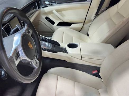 Used 2016 Porsche Panamera Edition RWD image 8