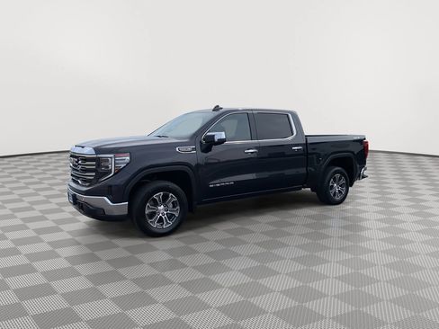 Used 2025 GMC Sierra 1500 SLT AWD/4WD image 3