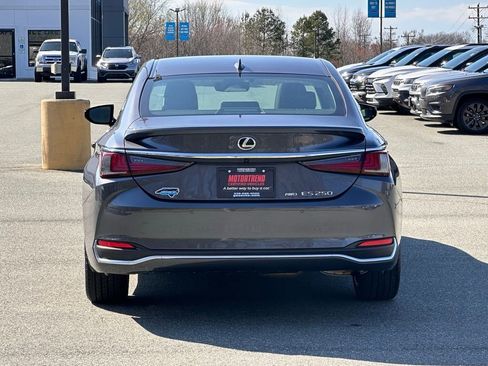 Used 2023 Lexus ES 250 w/ Premium Package image 7