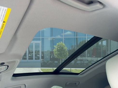 Used 2022 Audi e-tron Premium w/ Interior Protection Package image 16