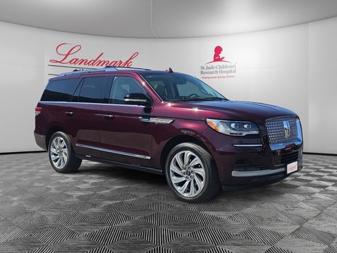 Used 2024 Lincoln Navigator Premiere AWD/4WD image 7