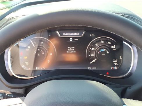 New 2026 RAM 2500 Laramie AWD/4WD image 27